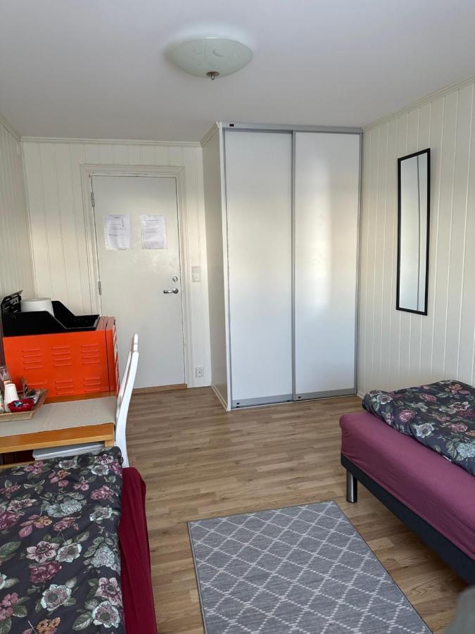 Bedroom In City Centre, No Shower Available Олесунн Экстерьер фото
